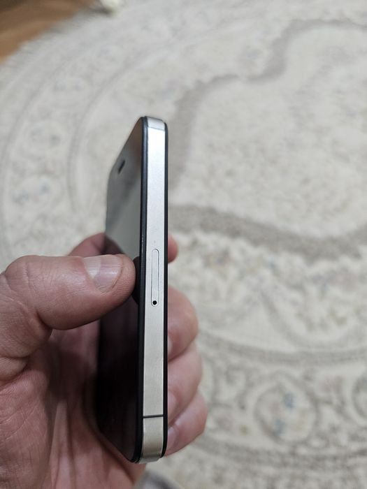 Iphone 4s black 16gb