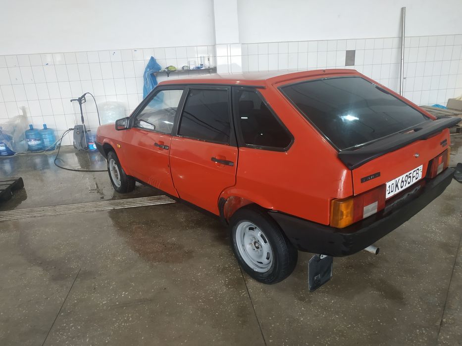 Срочна сотилади Лада