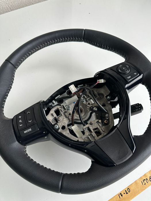 Волан Toyota Yaris 17-20