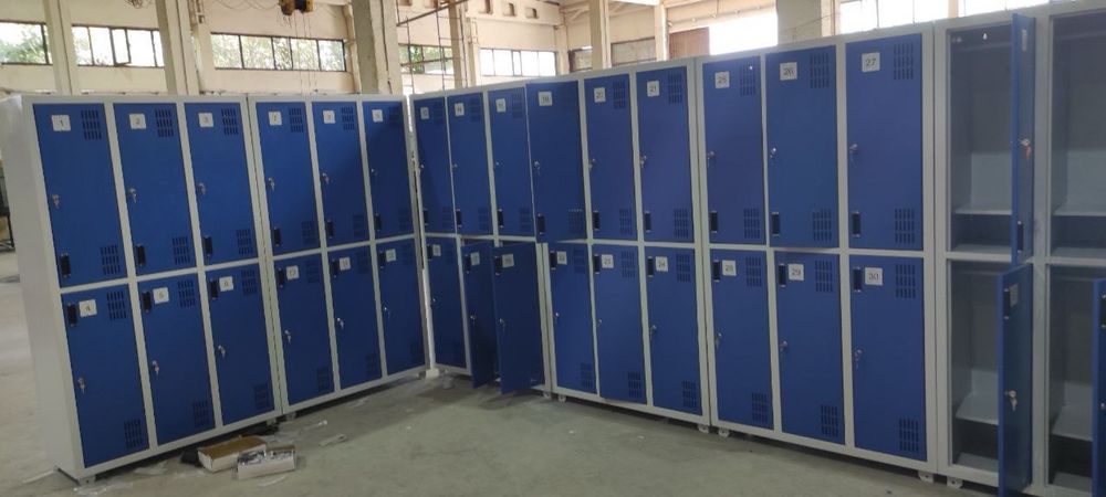 Металлический шкаф от производителя