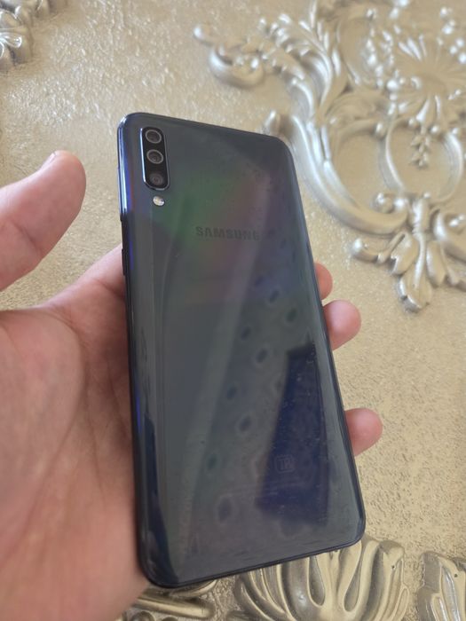 Samsung A50 sotiladi