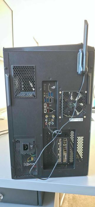Vand Calculator Gaming ROG Strix GT35
