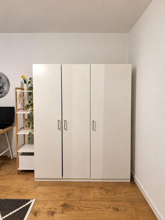Vand dulap alb IKEA - 180x140x40cm