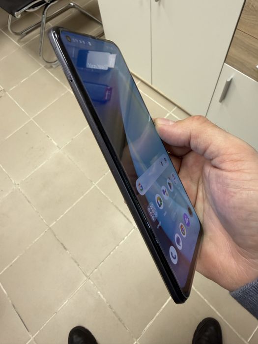 Realme 8 5G 6/128gb - отличен