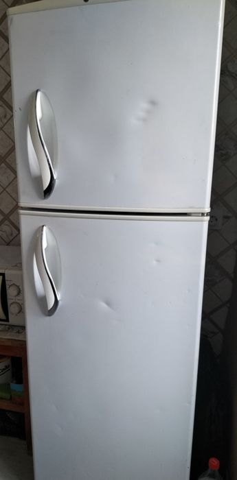 Продам холодильник