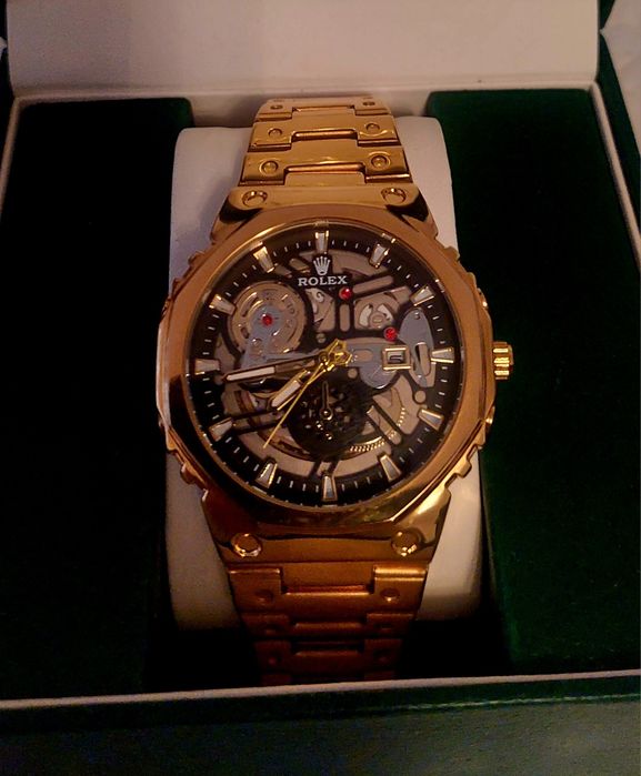 Продам механические часы Ролех