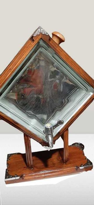 Диспенсър за алкохол