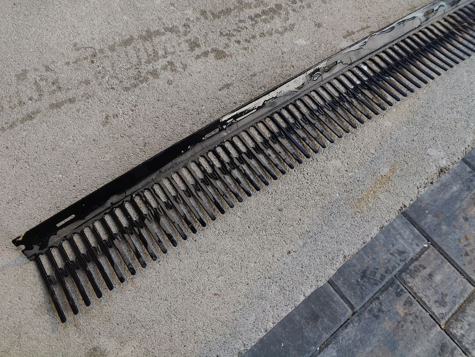Element protectie streasina contra păsărilor