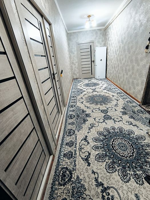 Qiziltepa markazidan qulay va arzon  kvartira sotiladi