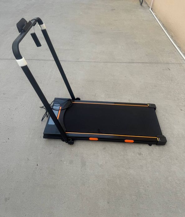 Беговая дорожка с мощным мотором и амортизацией электронная