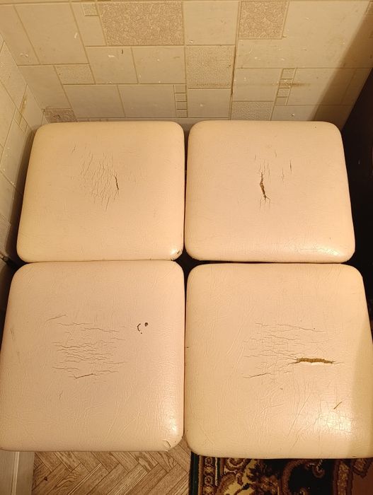 Продаеться столы