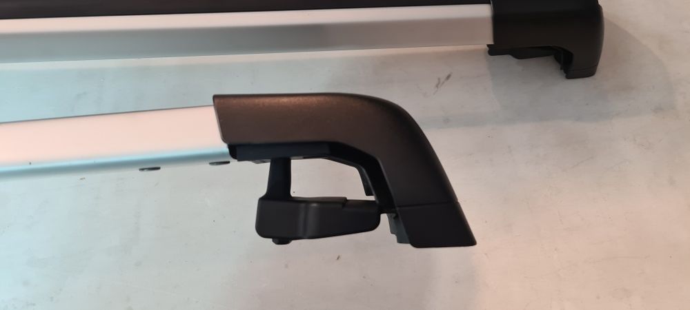 Багажник-греди-релси-рейки-Рено меган 2 комби-thule