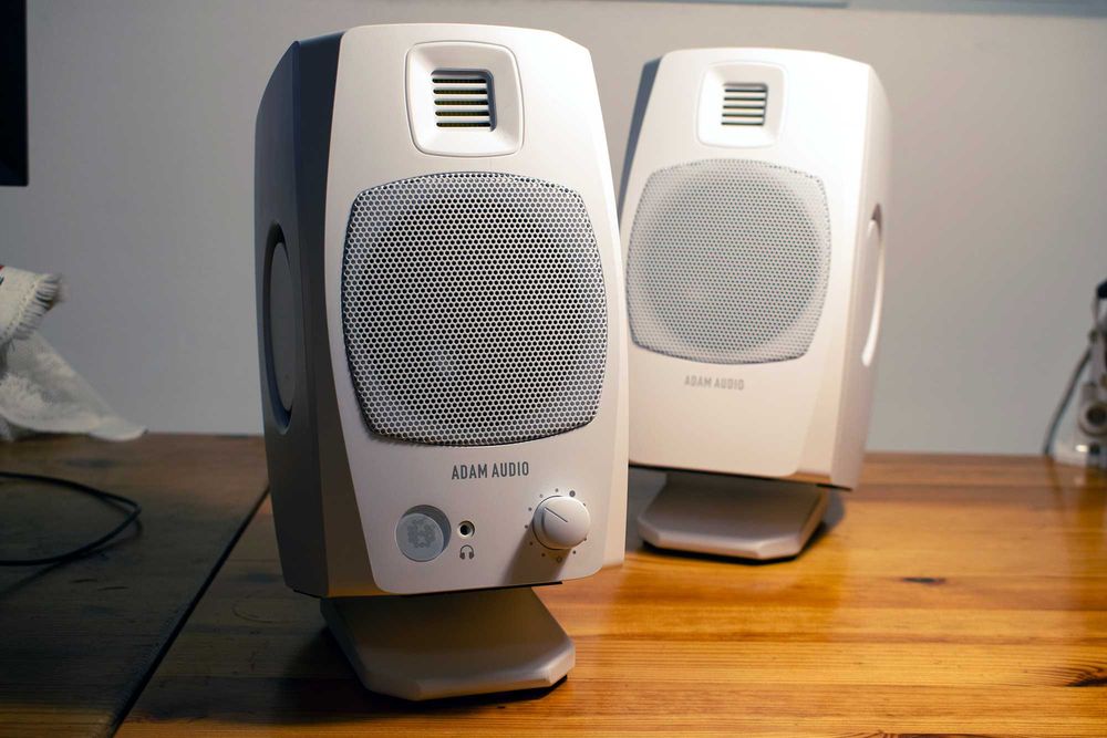 Adam Audio D3V White – stare impecabilă, în cutie