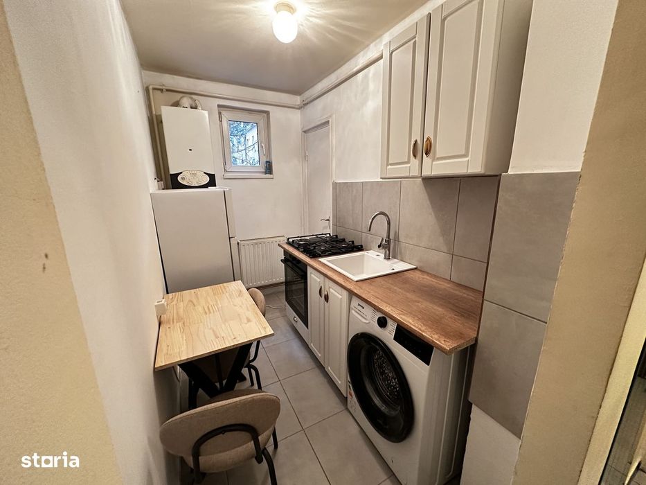 Apartament 2 camere modernizat / Etaj intermediar / Aleea Săvinești