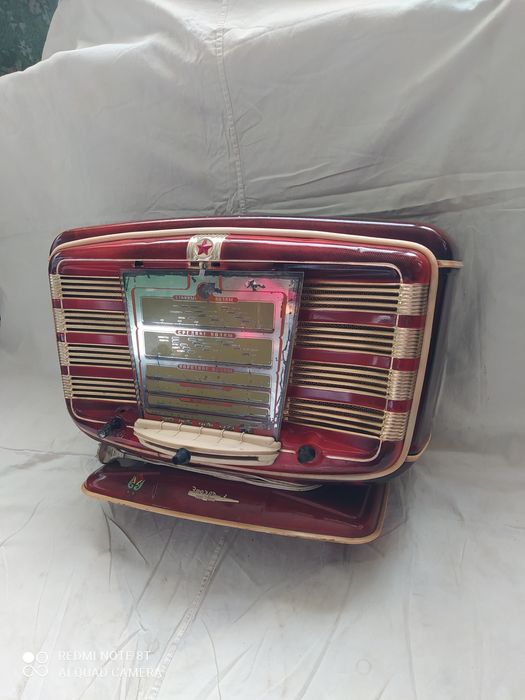 Продам радиоприемник Звезда-54 времён СССР