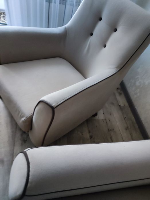 Продается диван и кресло