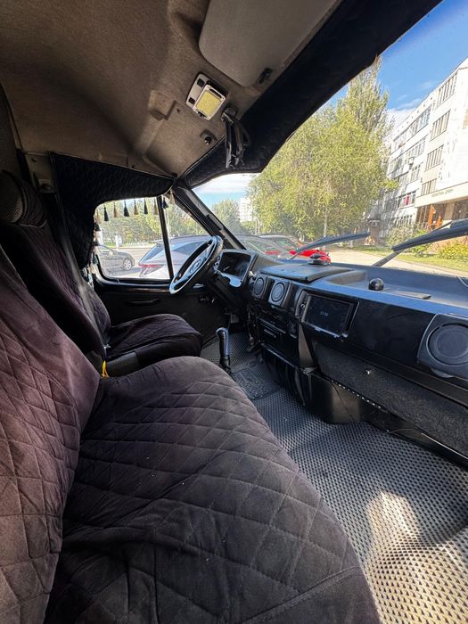 Продам Газель цельнометалическую