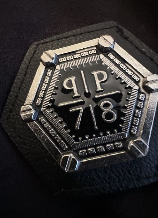 Анцунг Philipp Plein
