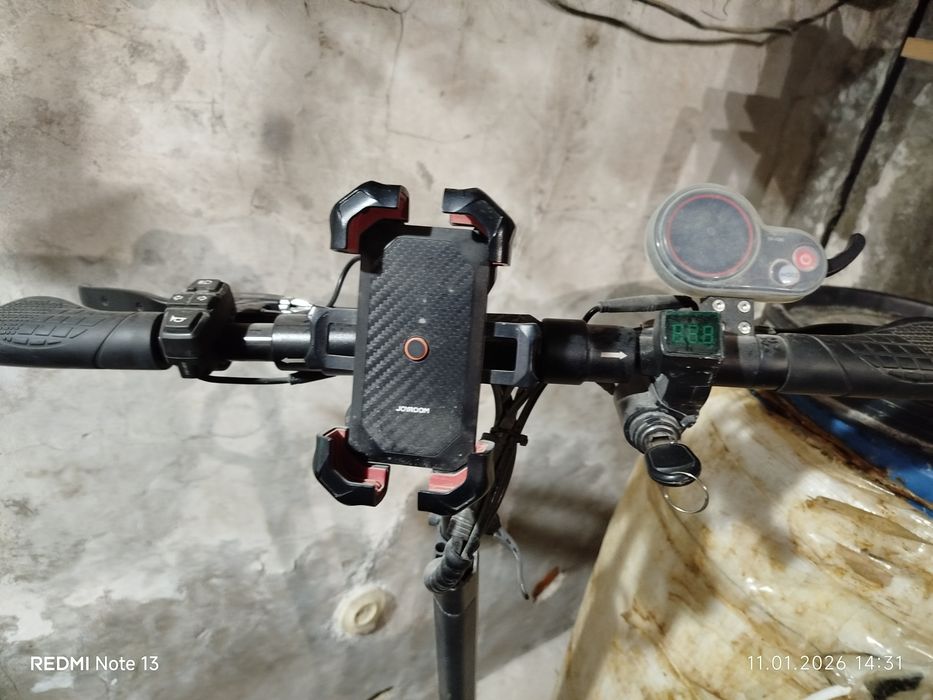 Электосамокат куго Кирин М5.