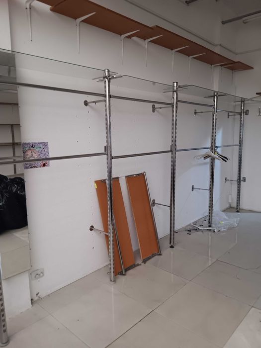 Запазено оборудване за магазин за дрехи