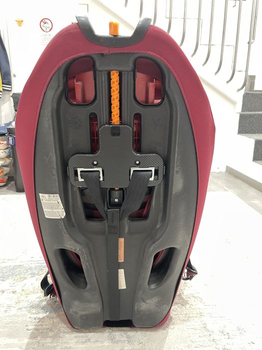 Автокресло Chicco 9-18кг