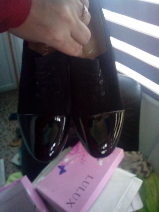 Vind pantofi ocazie