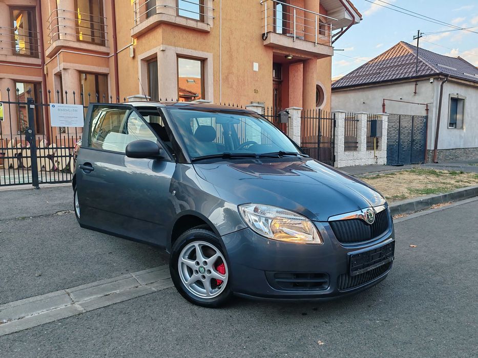 SKODA Fabia 2010 — imagine 3
