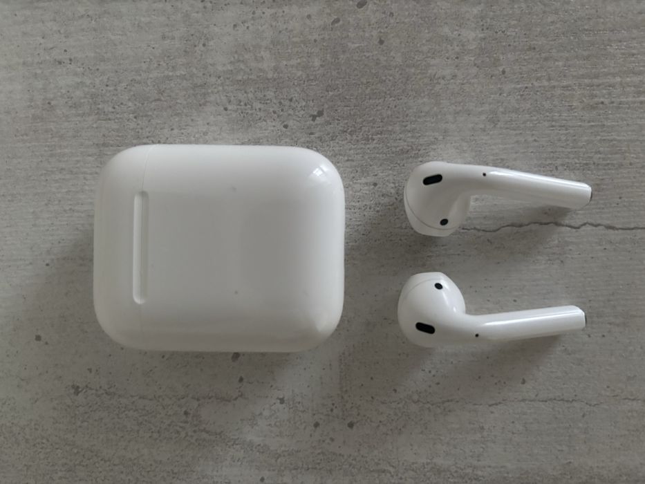 Наушники Airpods