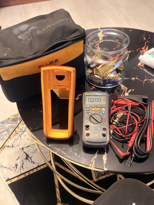 Multimetru Fluke 1587 FC
