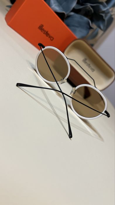 Illesteva Winwood Ace ochelari de soare noi