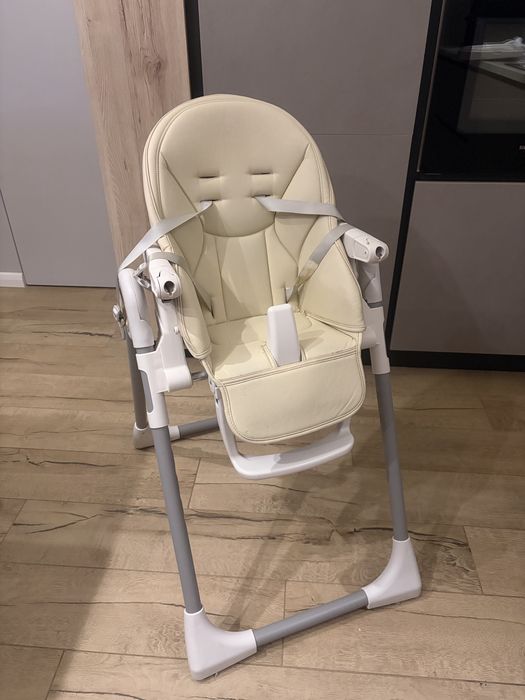 Scaun de masa bebelusi