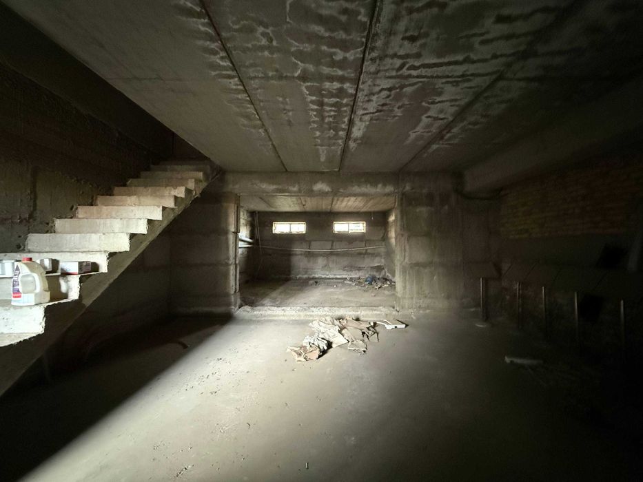 TAYYOR NOTURAR 2 TA MAGAzin sotiladi #a740