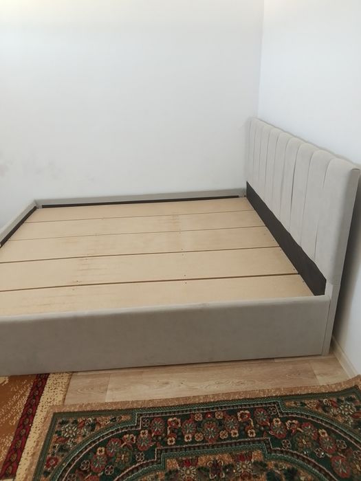 Кровать двухспальная