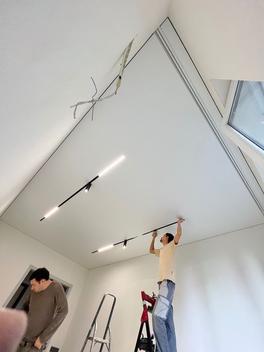 Современные натяжные потолки