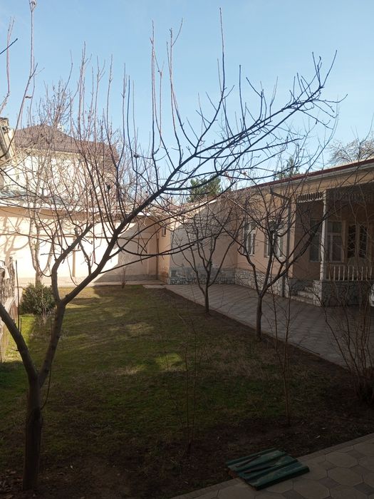 Uy sotiladi yòlli yuzida