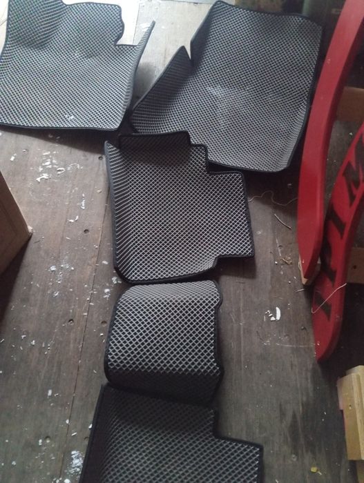 Продам полики хорошем состояни