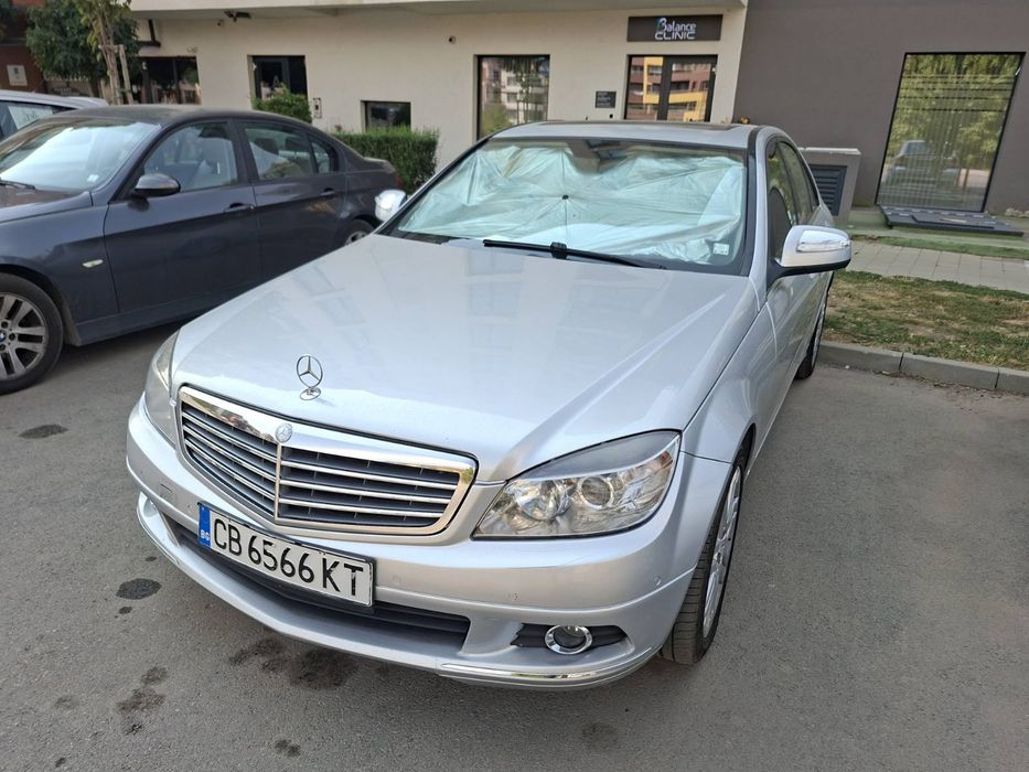 Mercedes C280 . Гуми-спорт пакет