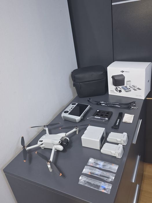 DJI Mini 3 Fly More Combo (DJI RC) | Гаранция и Каско до 16.12.2026