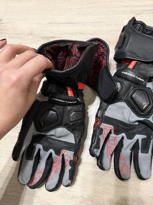 Manusi Seca Ukemi pro fluo red