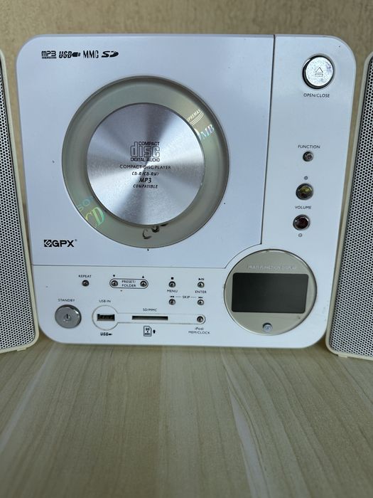 Mini sistem radio-cd