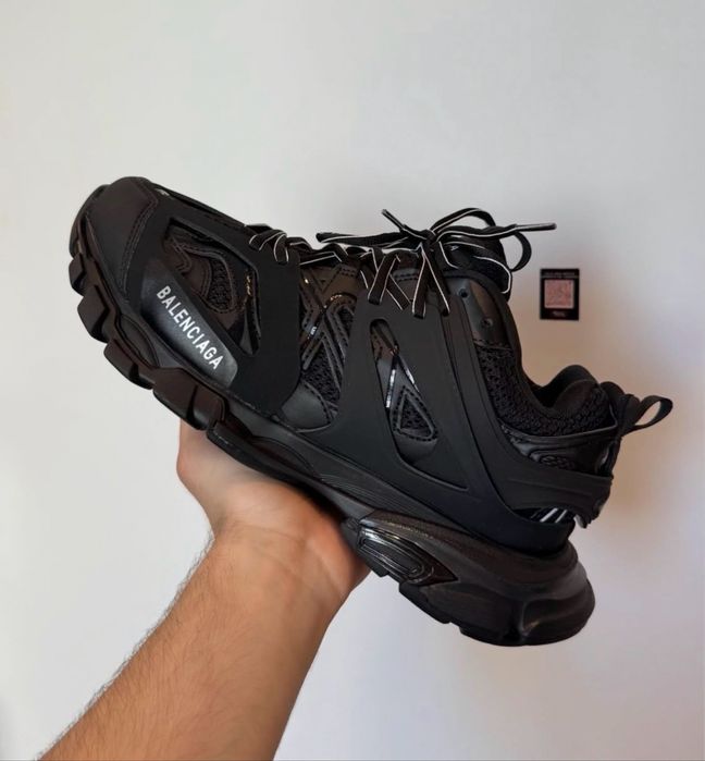 Balenciaga track