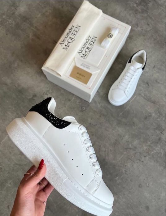 Adidasi Alexander McQueen Crystals albi-negri piele naturala