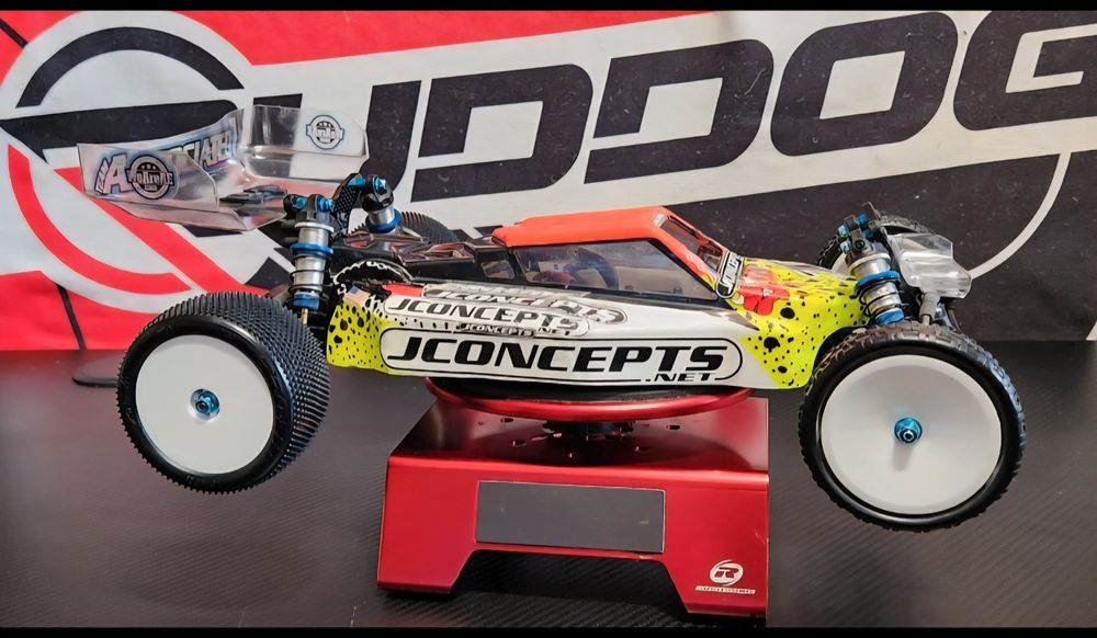 Automodele xray  associated schumacher serpent