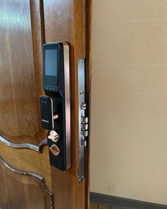 Умный замок / Электронный замок/