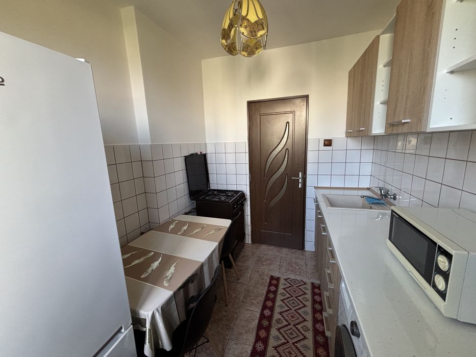 Inchiriez apartament 2 camere