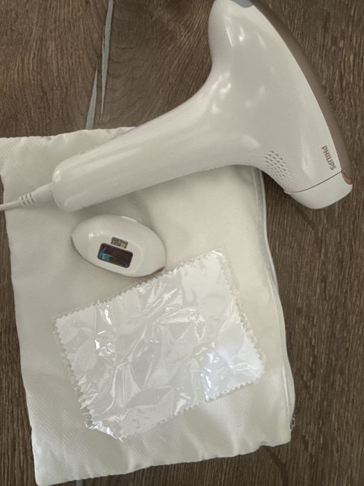 Фотоепилатор Philips Lumea IPL 7000 SC1997/00