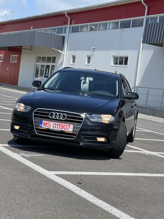 Vând Audi A4 B8.5