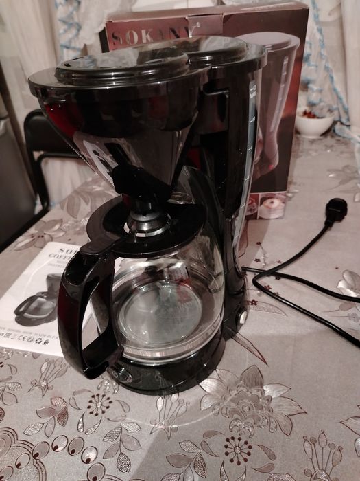 Продам кофе машинку срочно