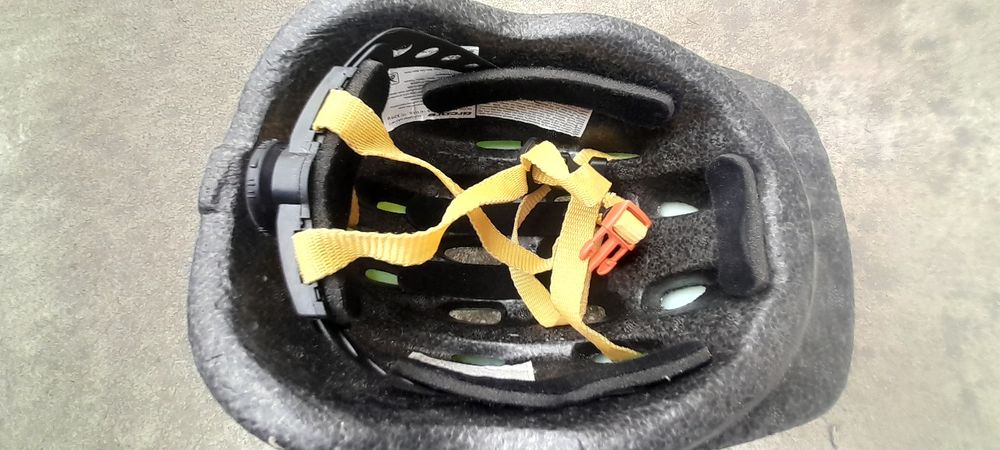 Vând set complet de echipament bicicleta copii
