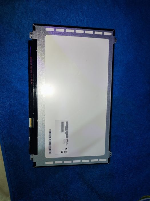 Продам экран от ноутбука 15.6"